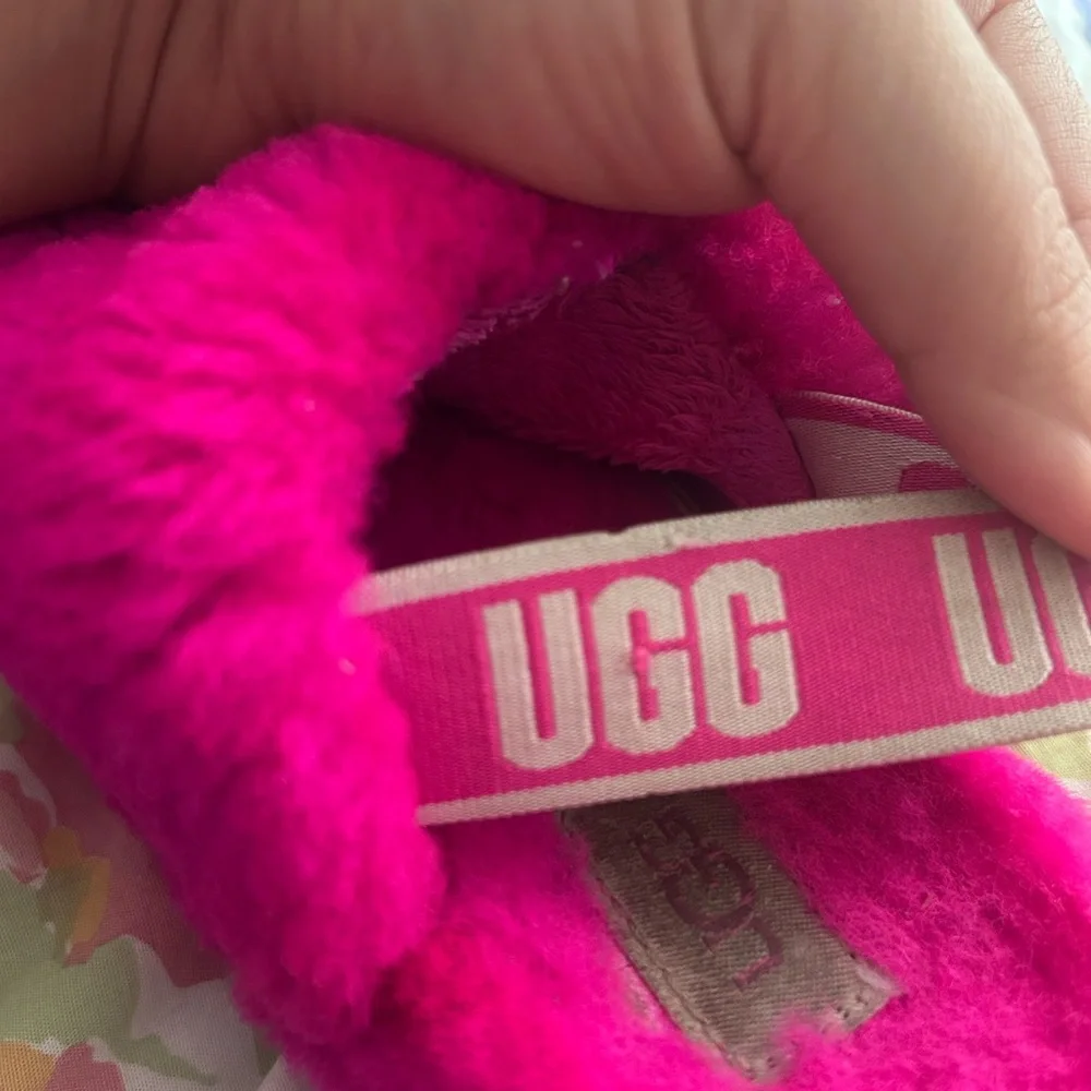 UGG Kids Bright Pink Fuzz Slide Slippers with Back Strap